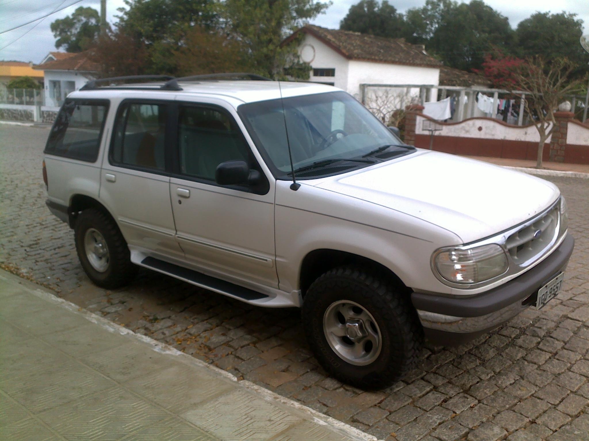 Estribos para Ford Explorer - par